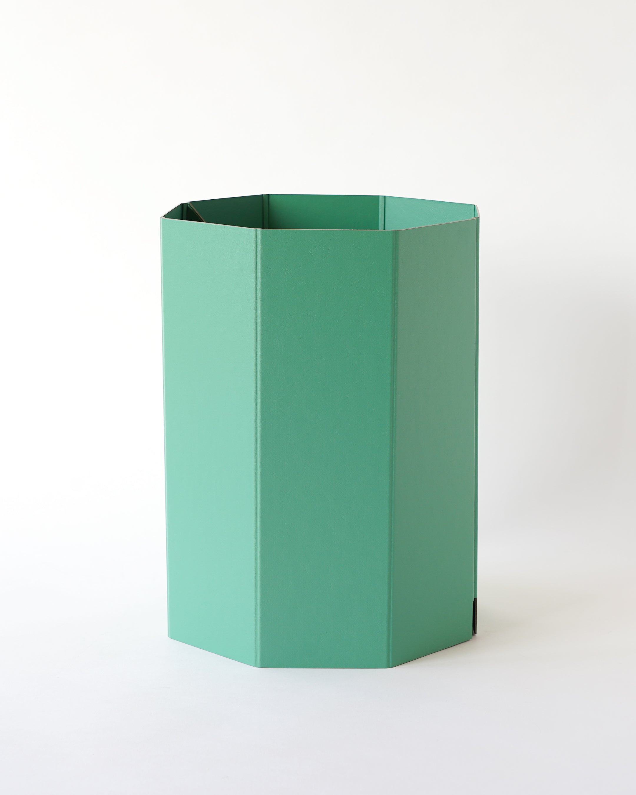 8_BIN / concrete craft - MINT