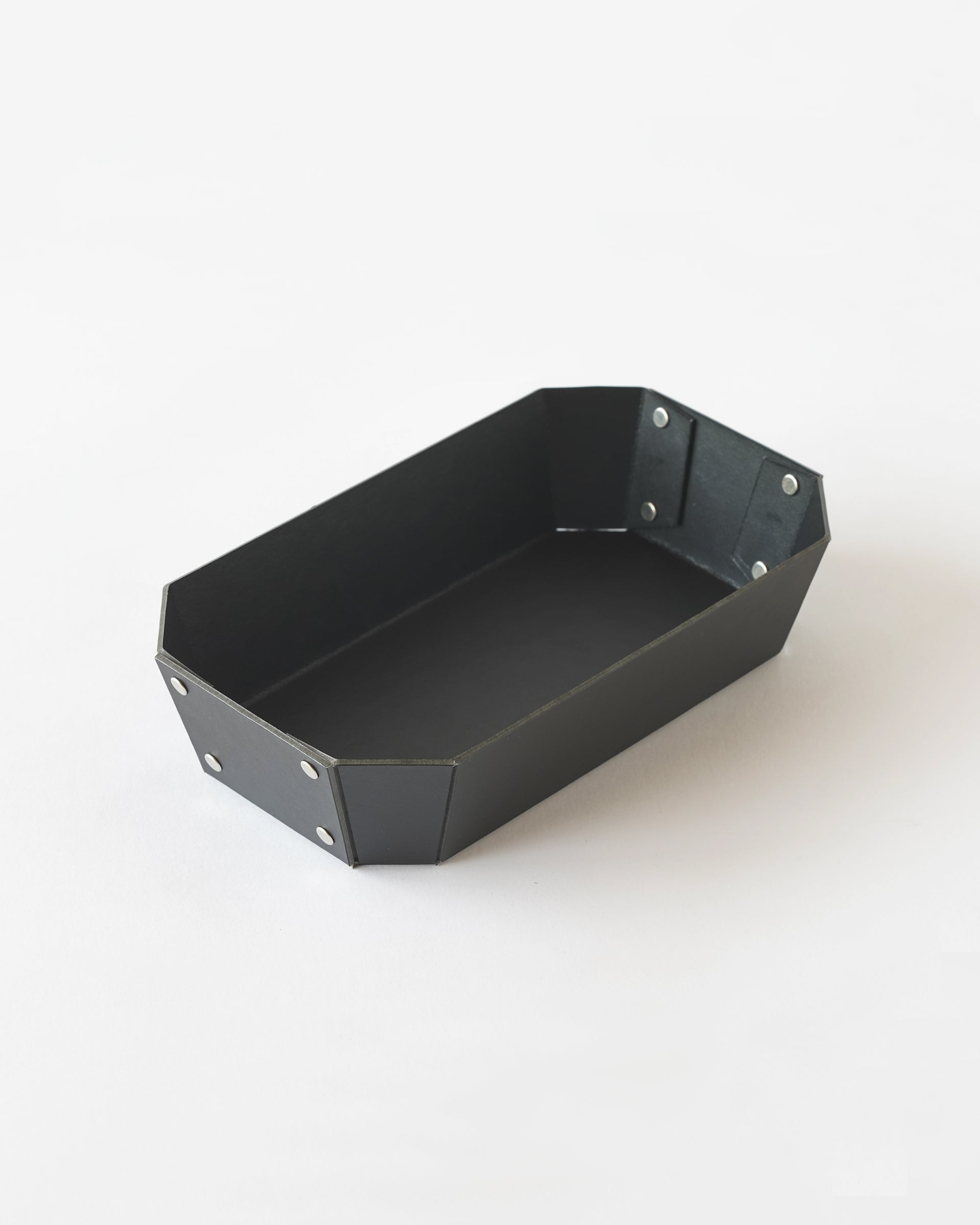 8_TRAY . S . ブラック