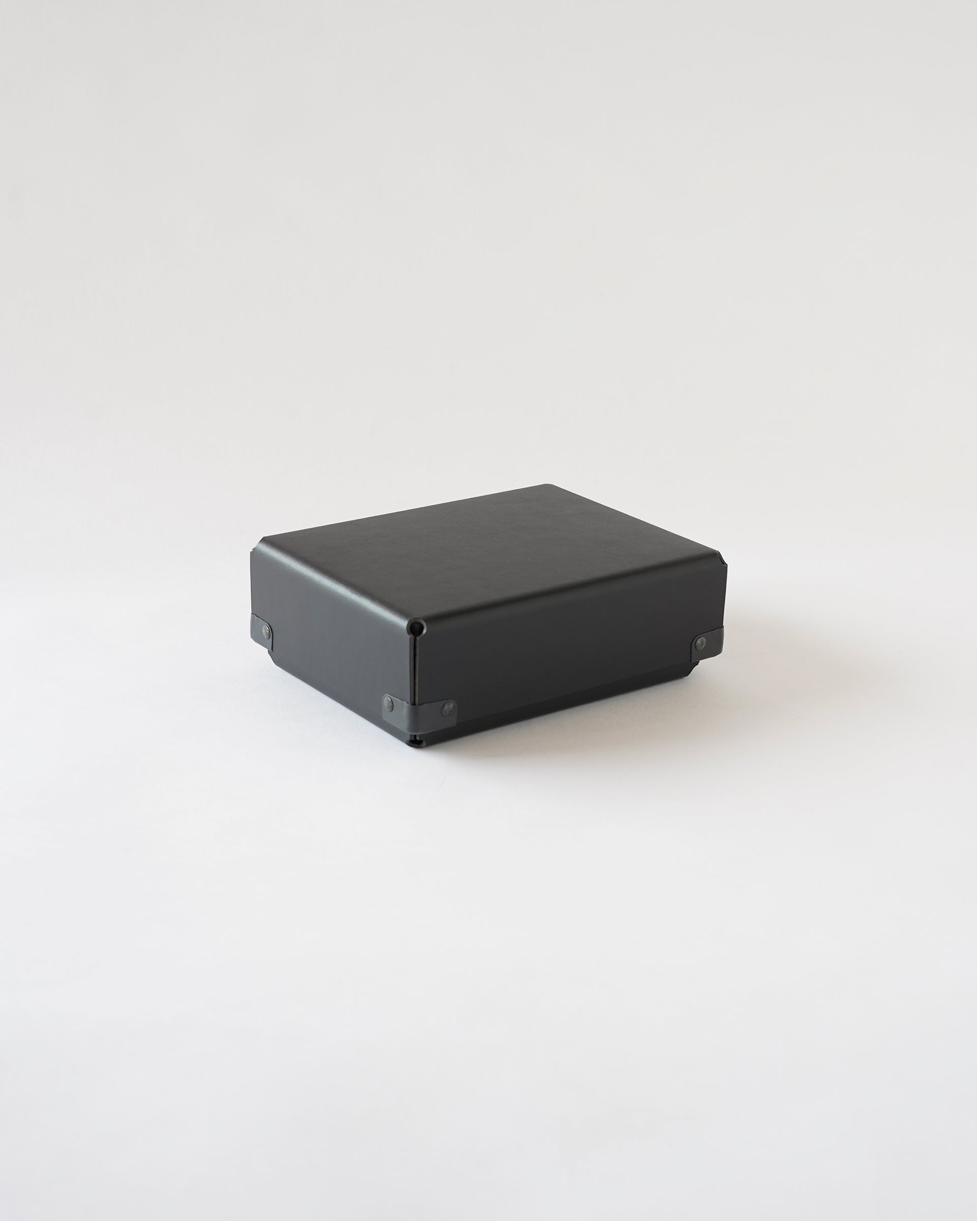BENT . A6 . Black