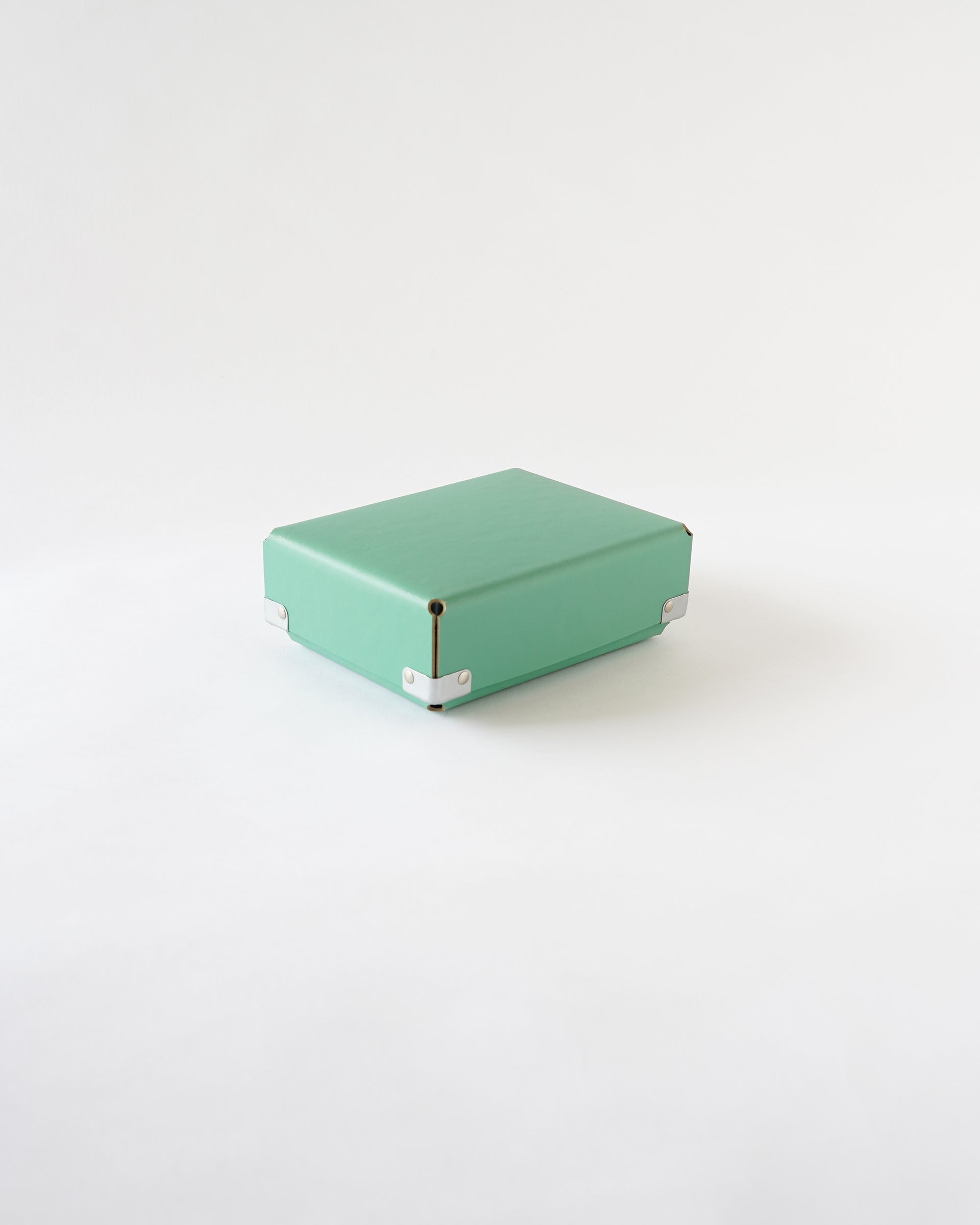 BENT . A6 . Mint