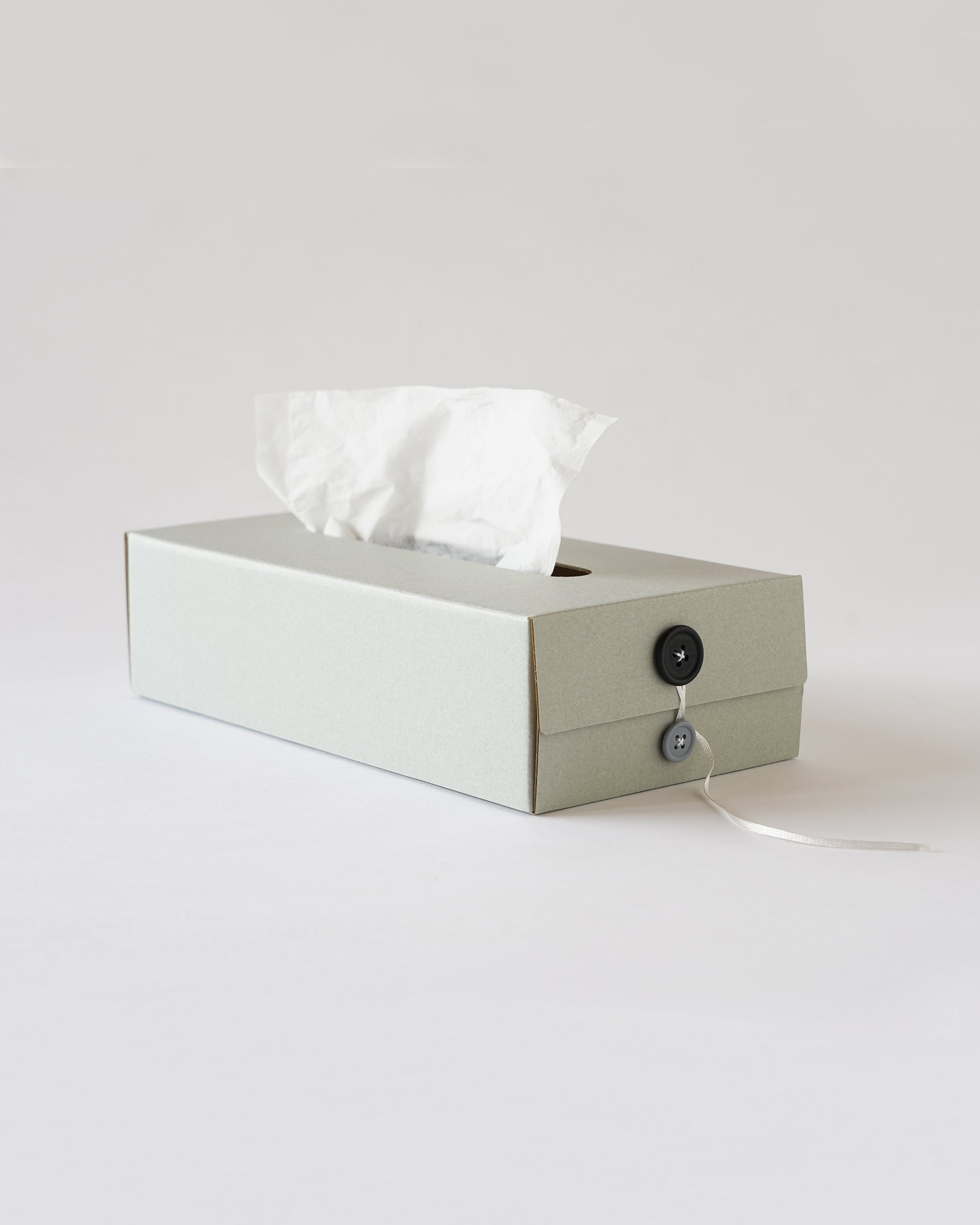 Button Tissue Box . グレー