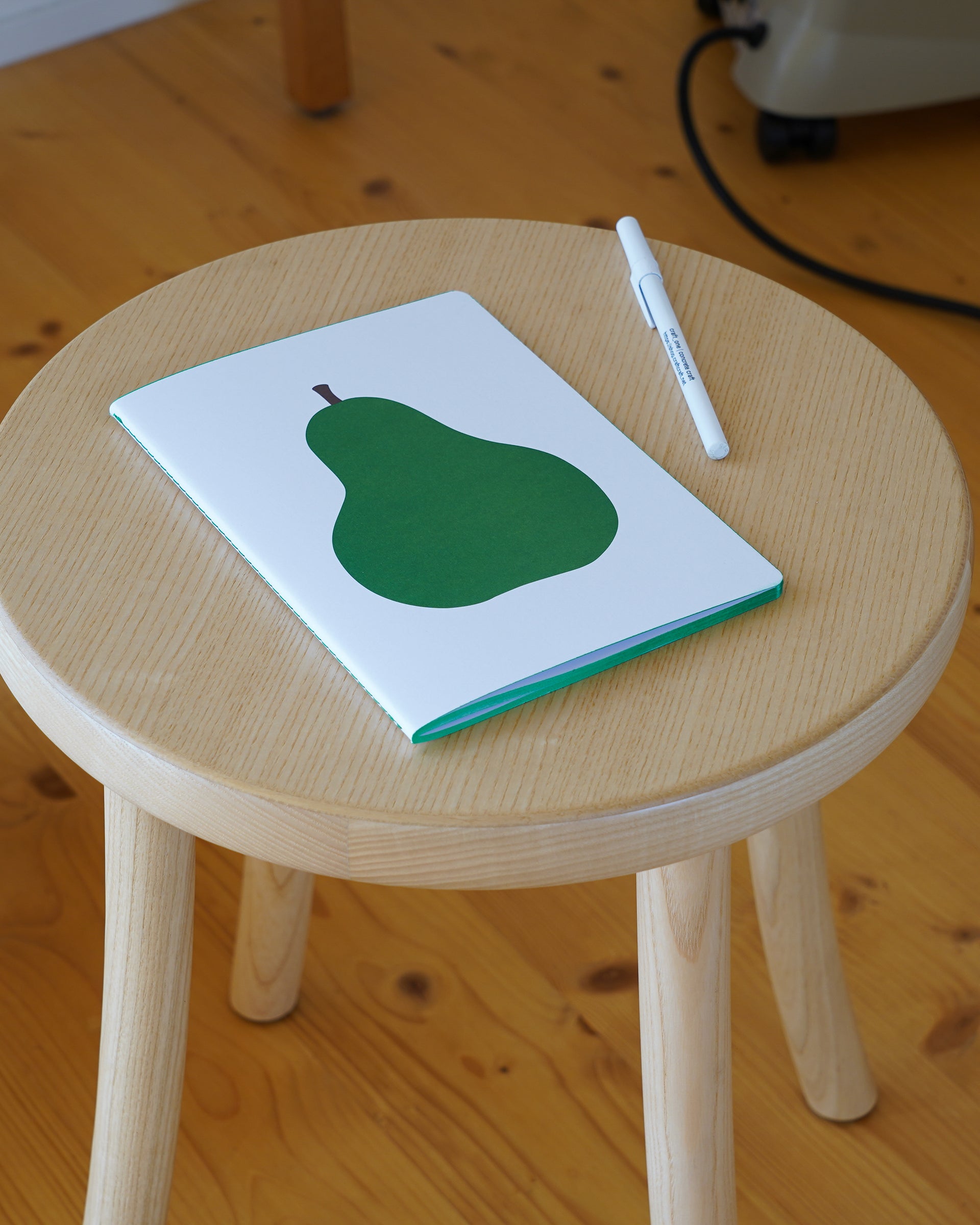 Due, La Pera . ノートブック A5 . Enzo Mari