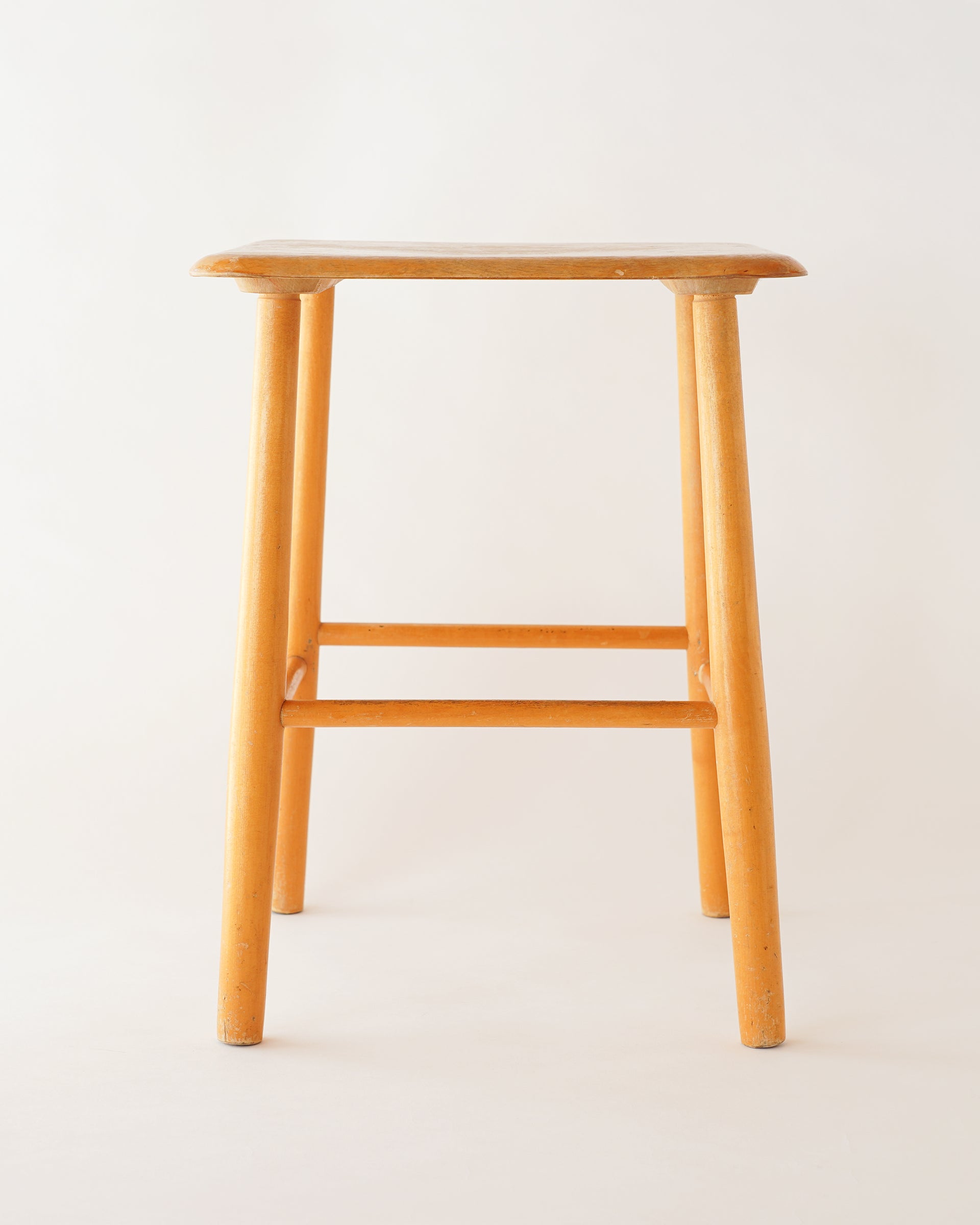 Fanett Stool . Ilmari Tapiovaara