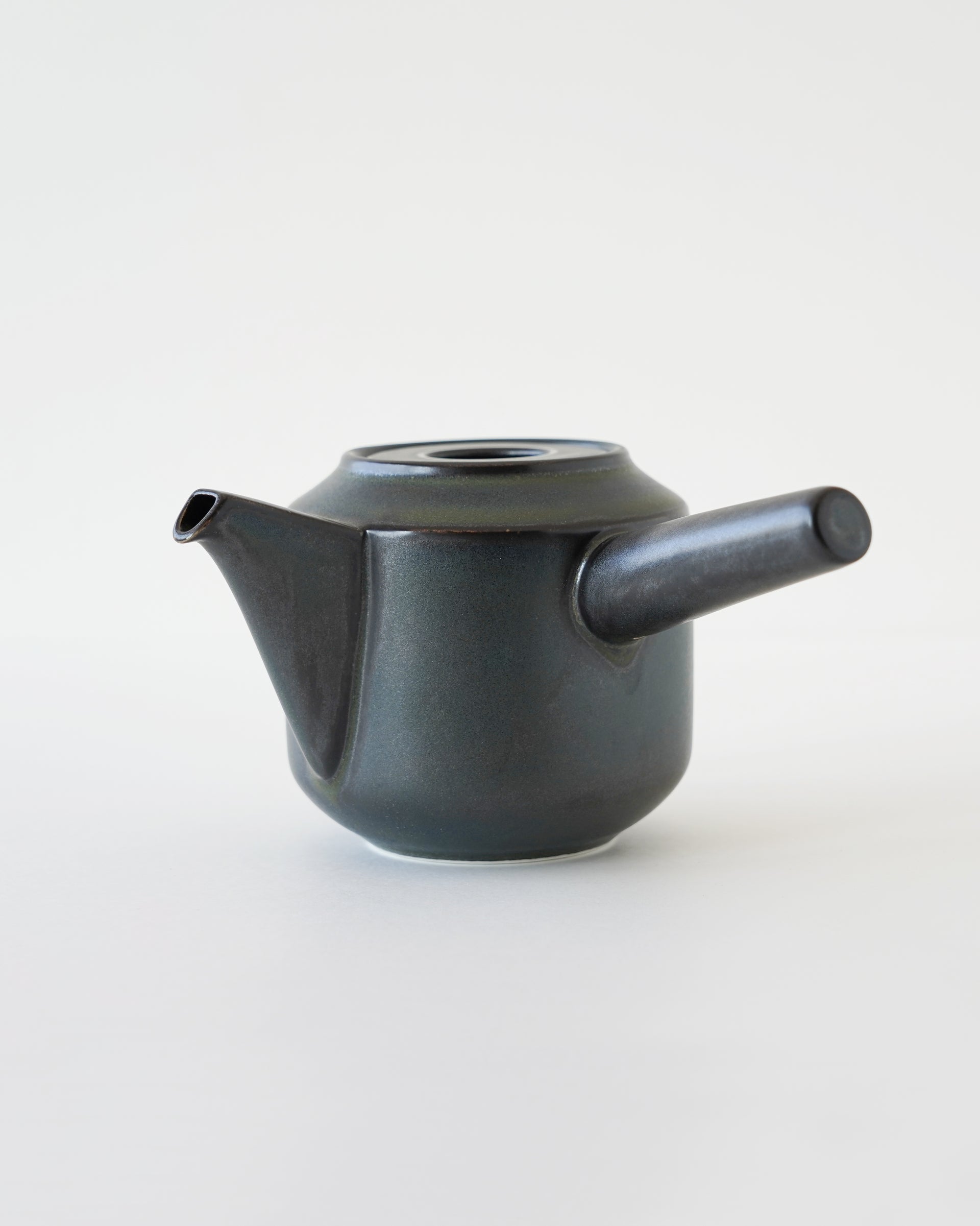 LEAVES TO TEA . 急須 . 城谷耕生